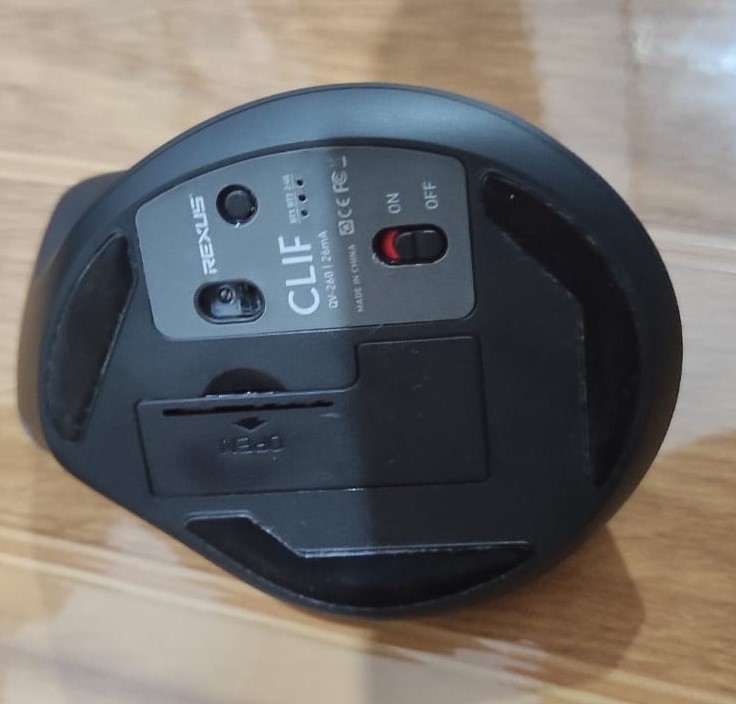 Bagian Belakang Mouse Vertical Rexus Clif