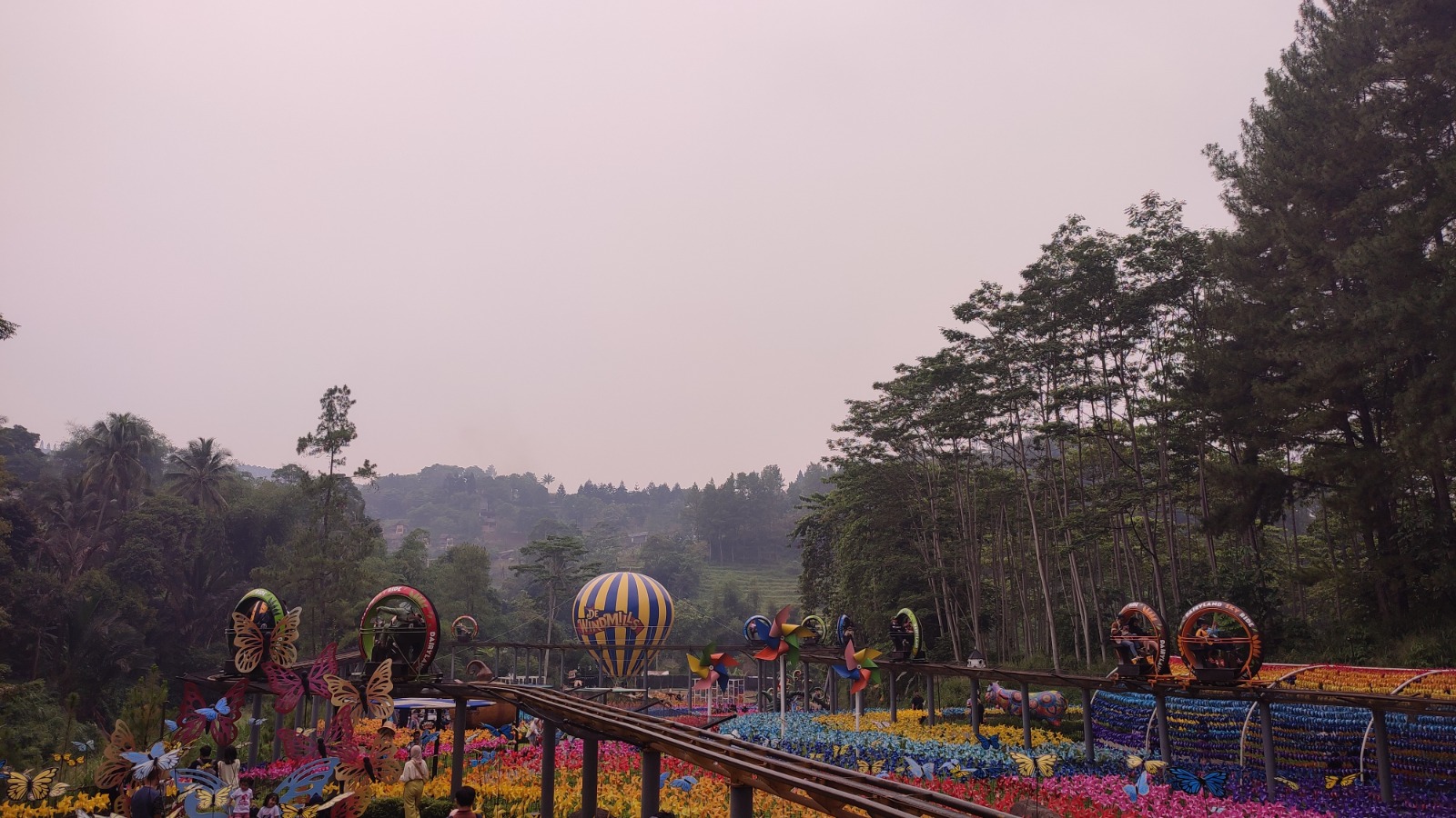 De Windmills, Cimory Dairyland Farm Theme Park