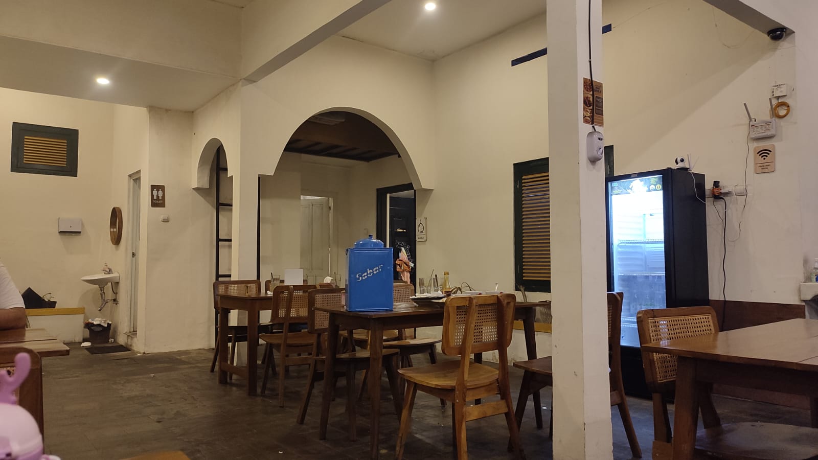 Suasana Tempat Makan Sate Klathak Khas Jogja [docs/kuhomi.id].