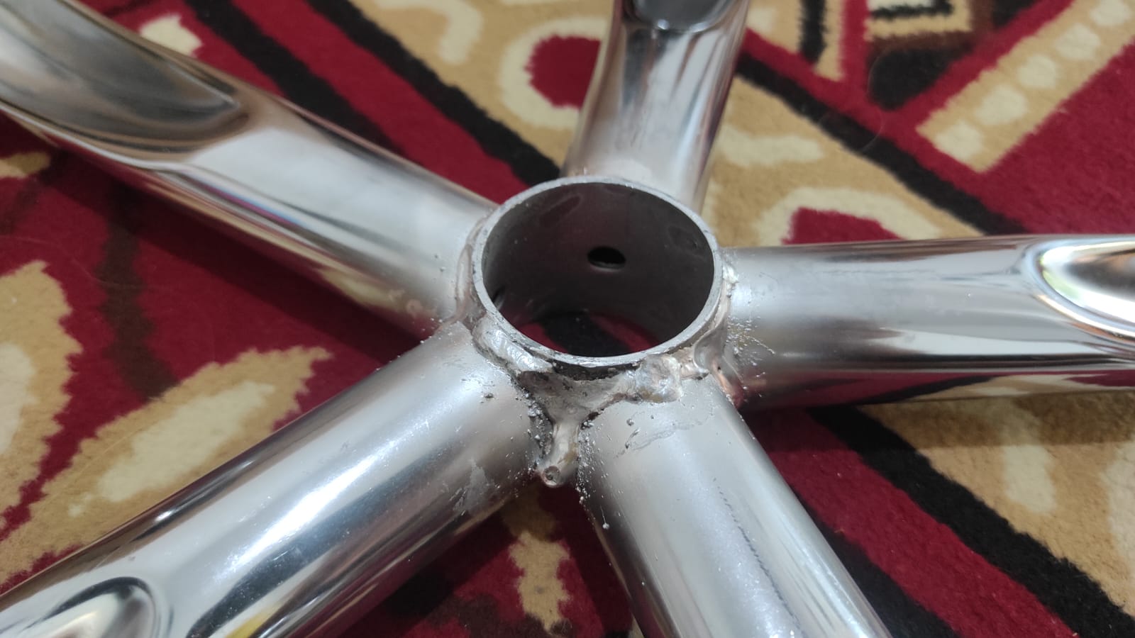 Kaki Kursi Kerja G Zaki Informa [docs/kuhomi.id].